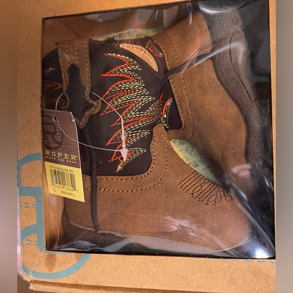 Baby boy boots new size 6-9months